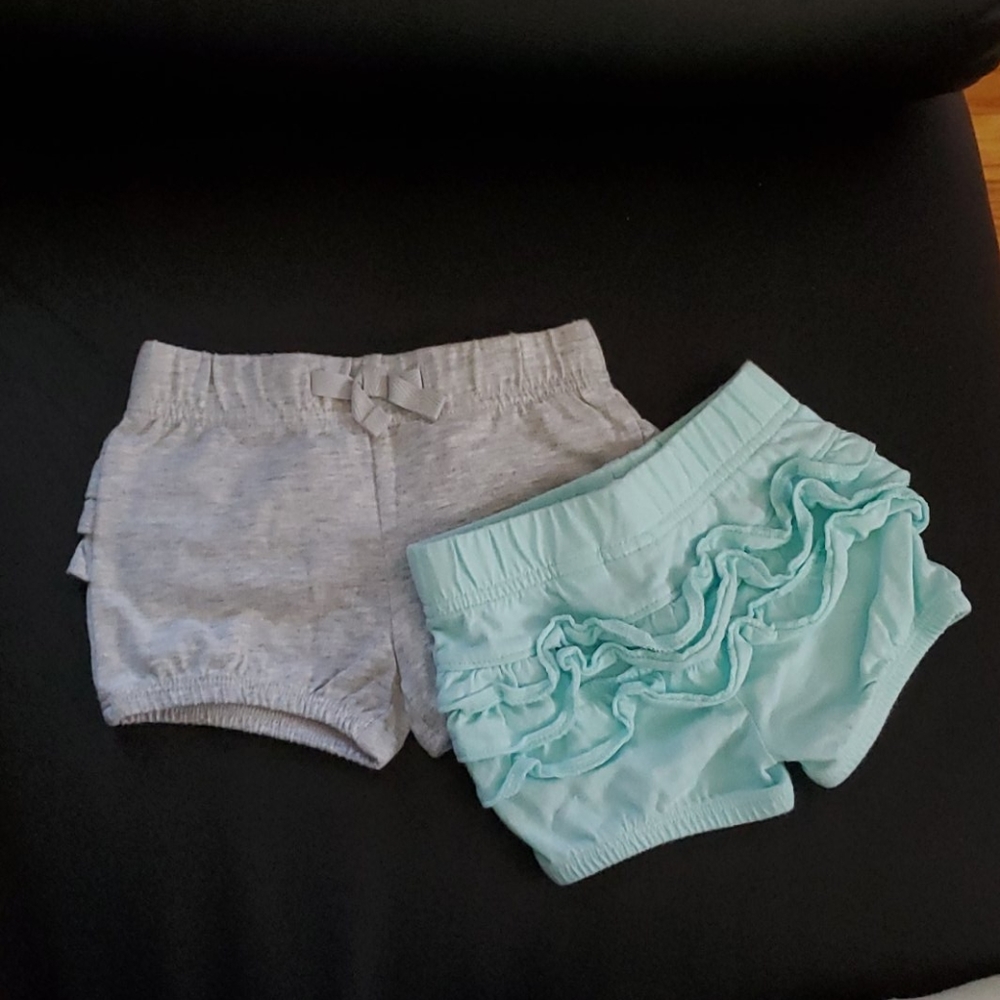 Baby ruffled bottom shorts